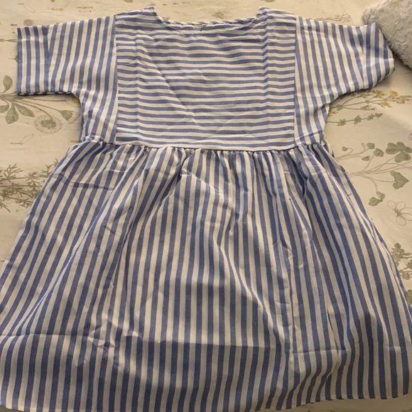 Summer dress - Picture 2 of 3